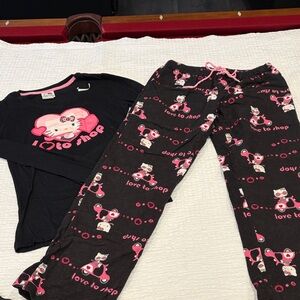 Hello Kitty “I ❤️ to Shop” Womens’  Black and Pink Pajama Set